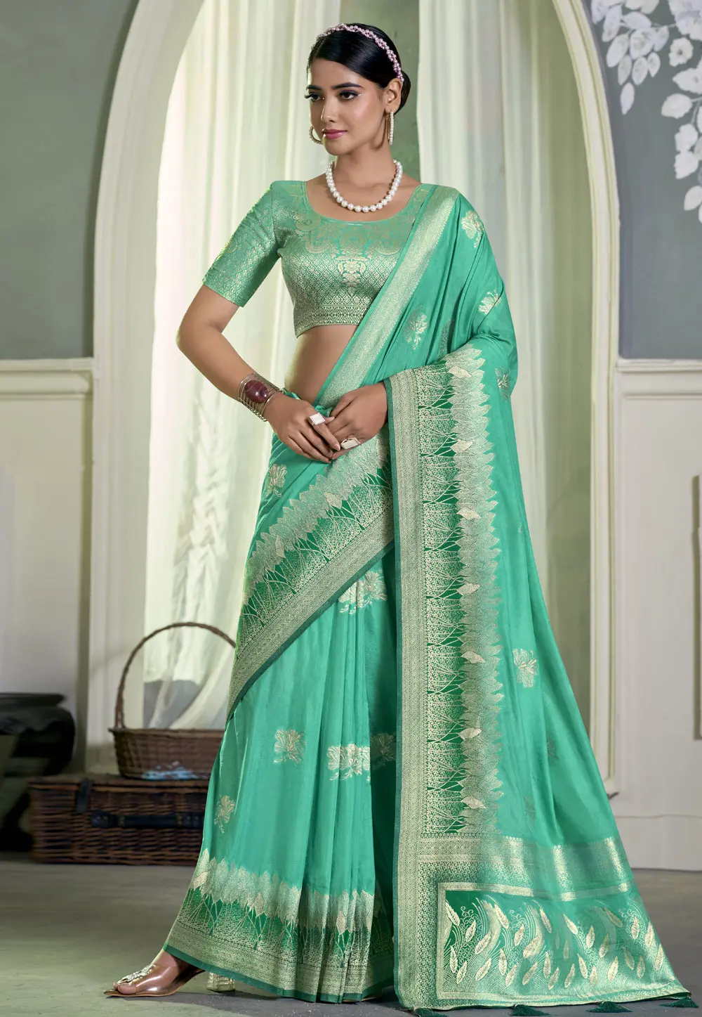 Sea Green Crepe Saree With Blouse 300129