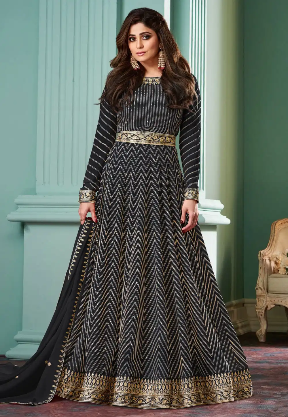 Shamita Shetty Black Georgette Floor Length Anarkali Suit 288025