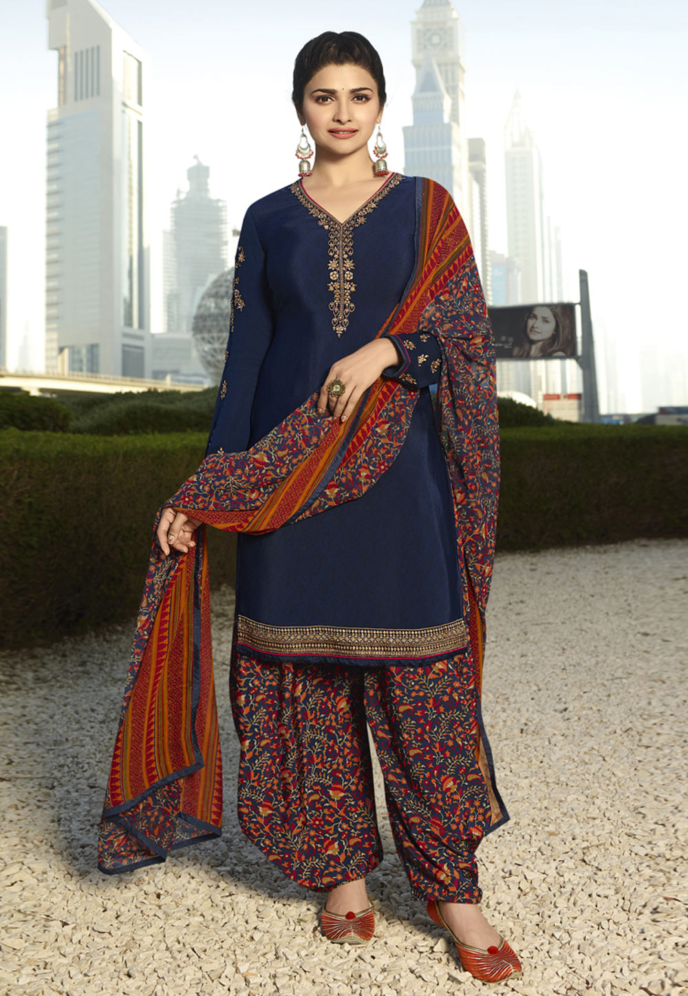 Prachi Desai Navy Blue Crepe Punjabi Suit 157410