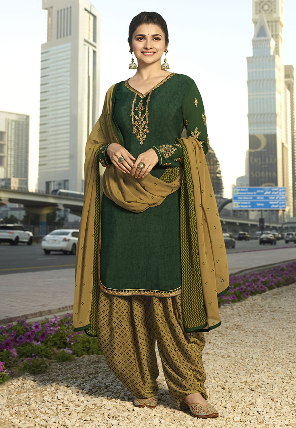 Prachi Desai Green Crepe Punjabi Suit 157412