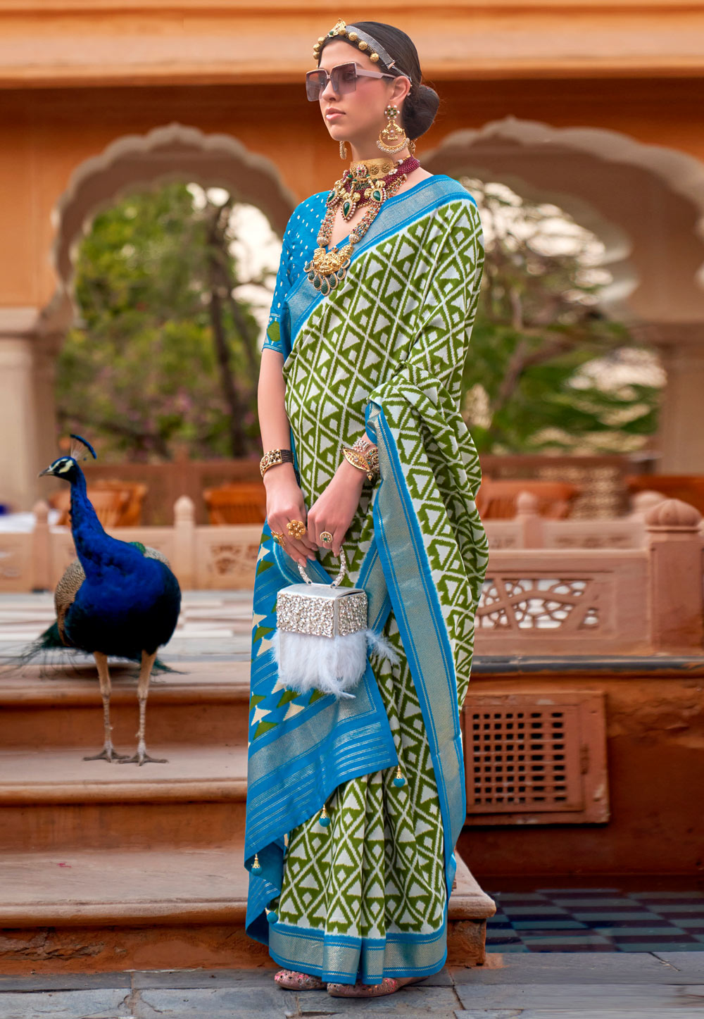 Green Soft Silk Saree With Blouse 260089