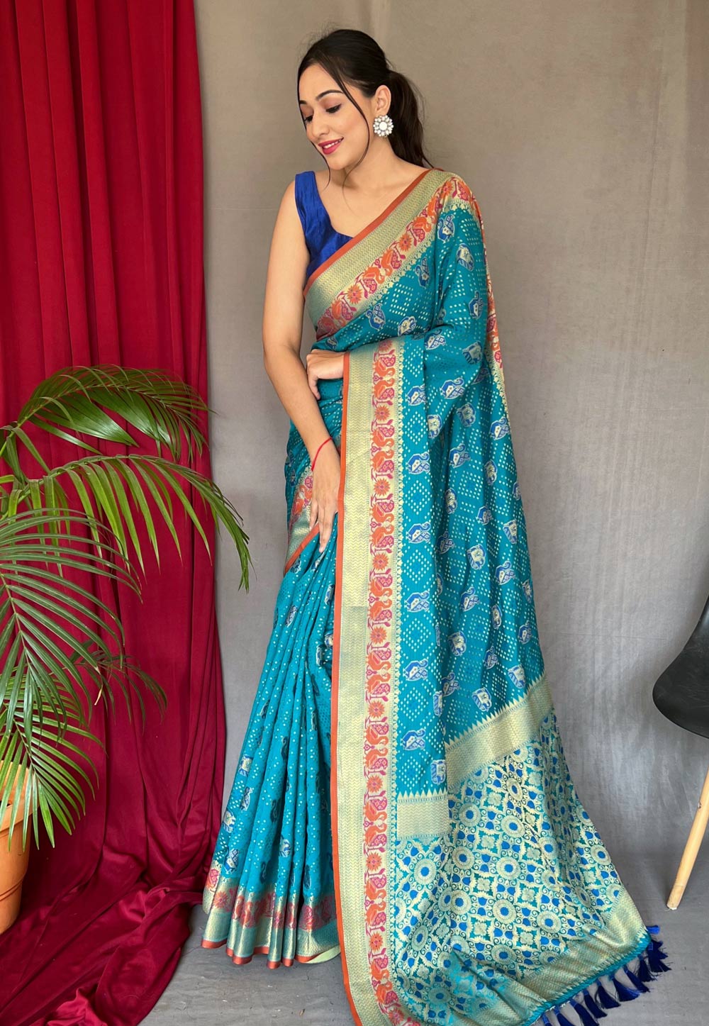 Turquoise Silk Saree With Blouse 287415