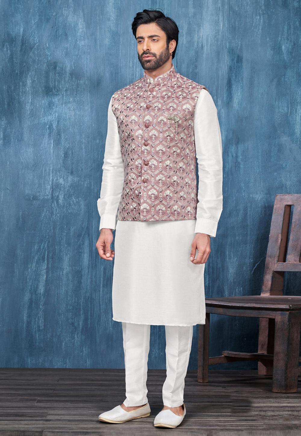White Banarasi Silk Kurta Pajama With Jacket 278259
