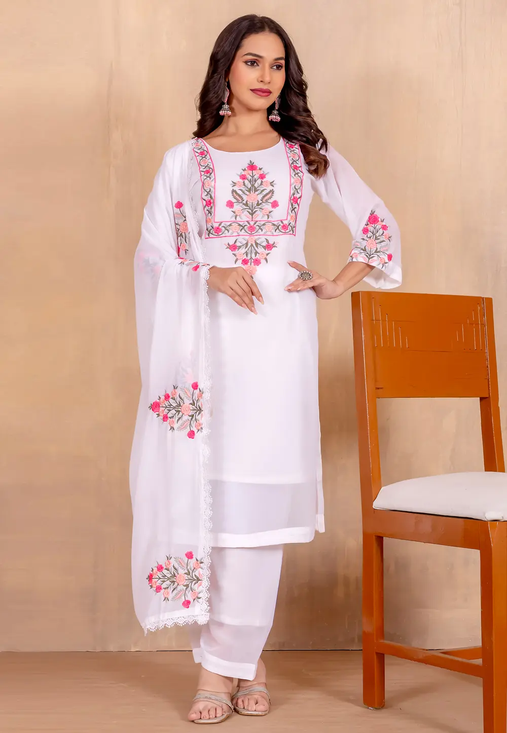 White Faux Georgette Readymade Pakistani Suit 302292