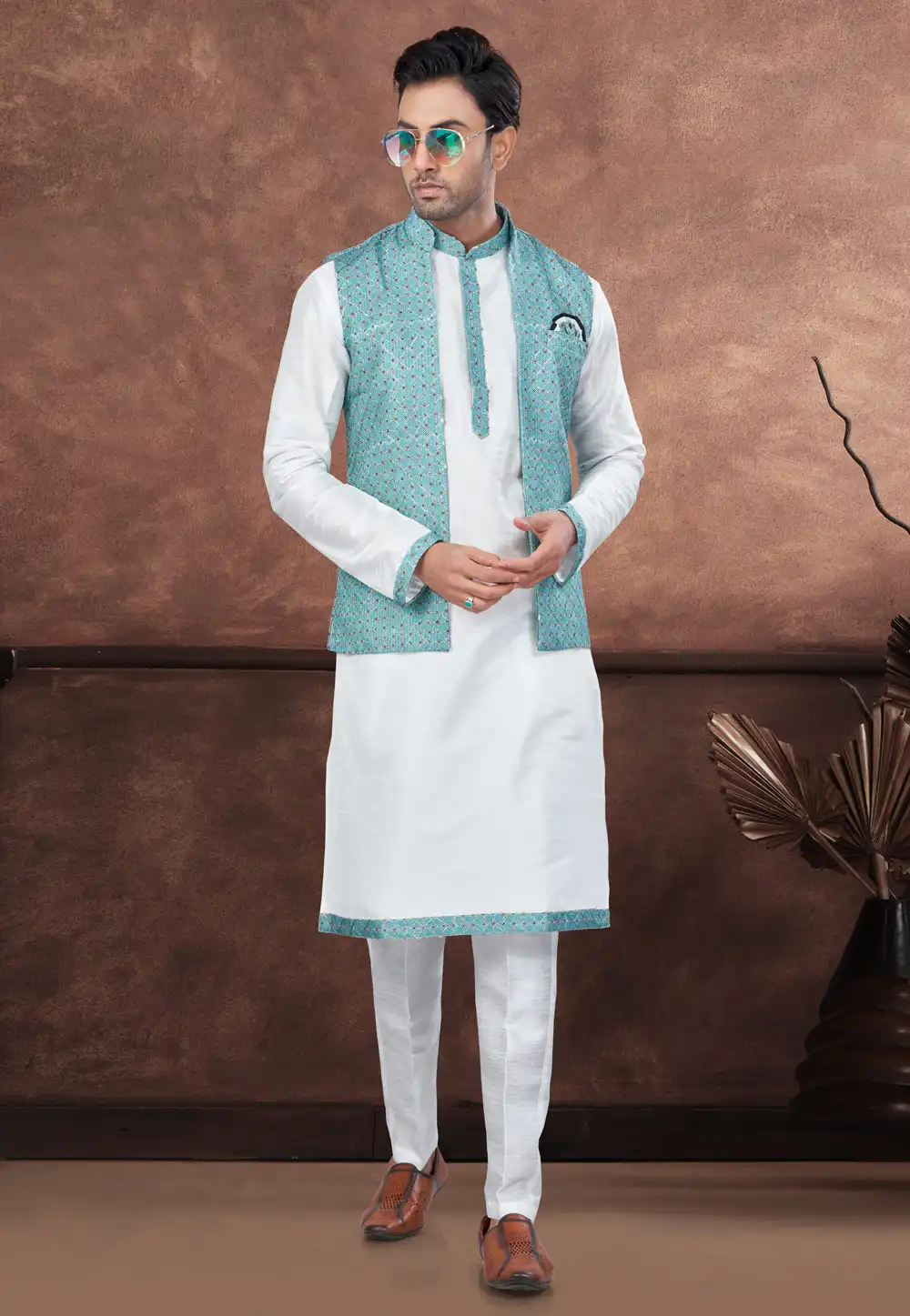 White Silk Kurta Pajama With Jacket 294598