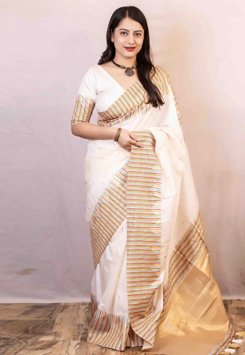 White Silk Saree With Blouse 303158