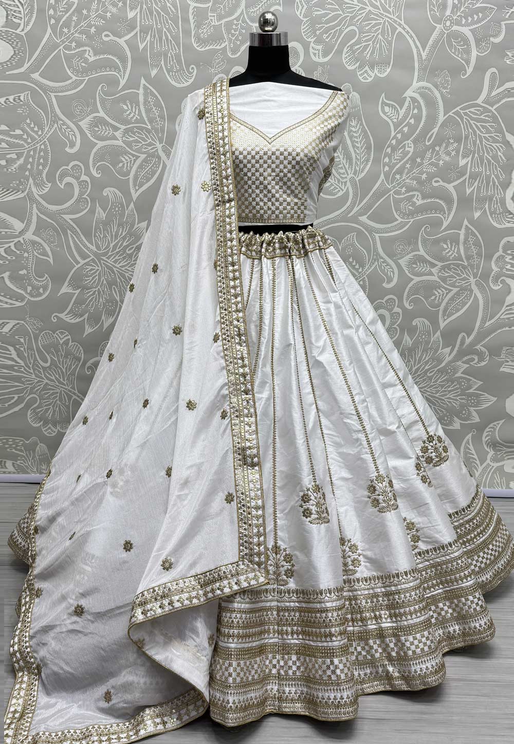 White Silk Wedding Lehenga Choli 283243