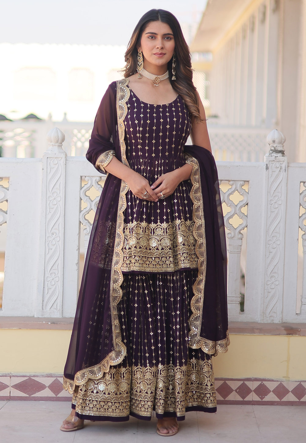 Black Embroidered Velvet Punjabi Suit – Lashkaraa