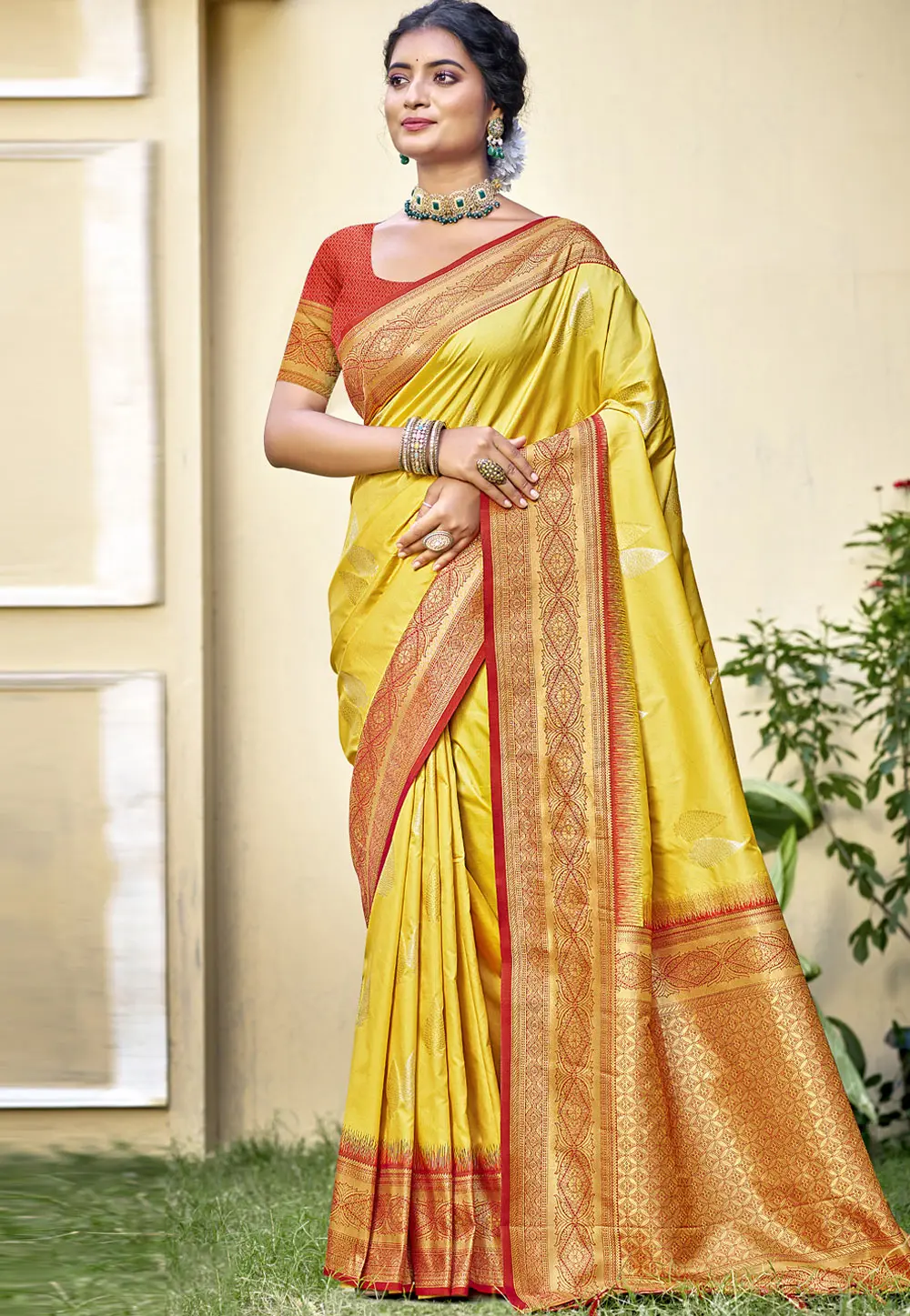 Yellow Art Silk Saree With Blouse 303071