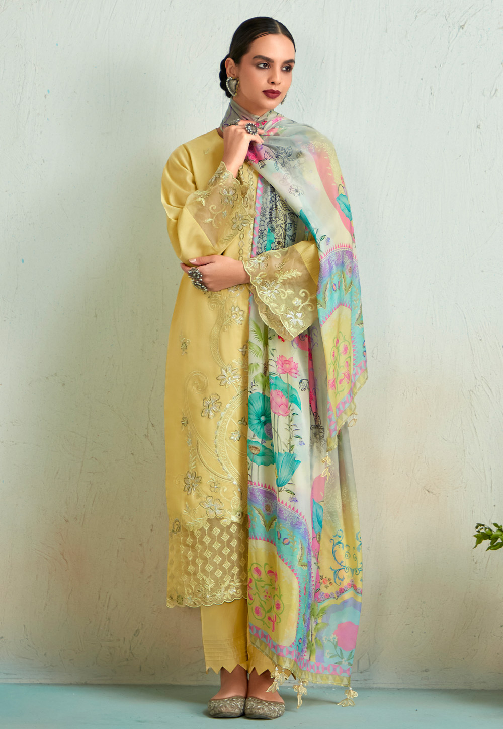 Yellow Muslin Pakistani Suit 286152