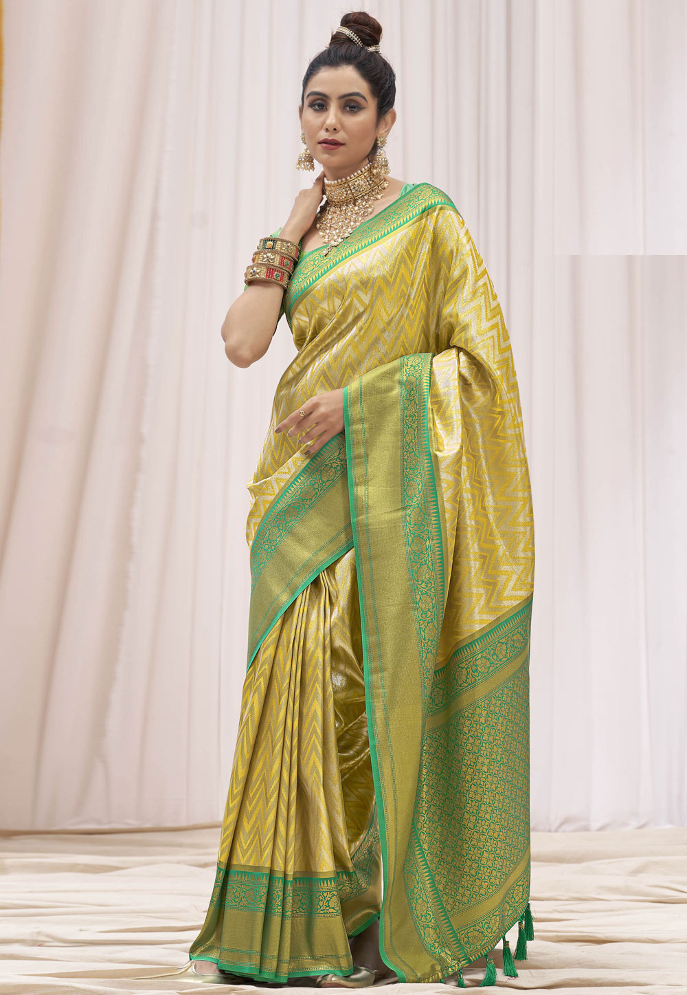 Yellow Silk Saree With Blouse 286822