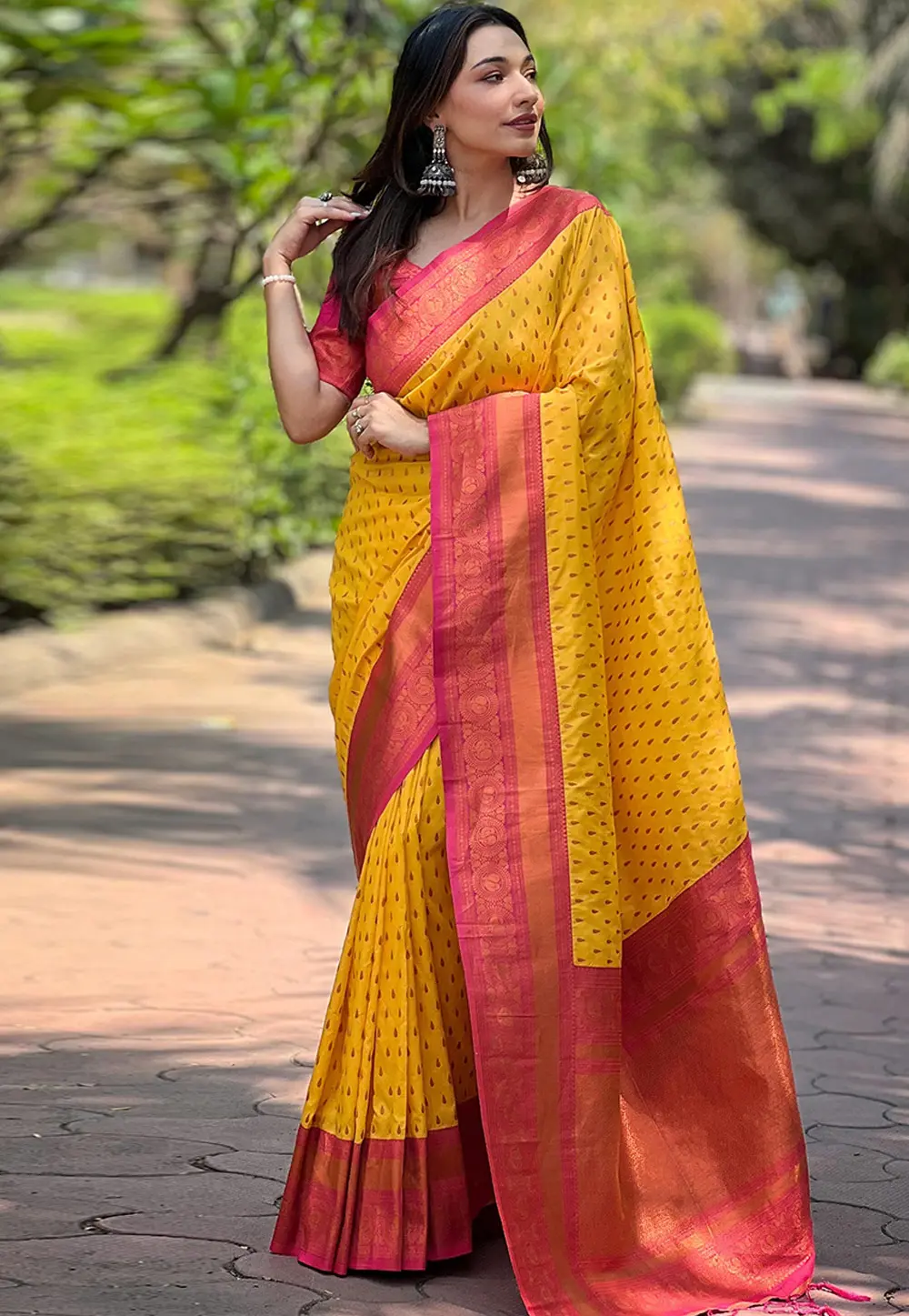 Yellow Silk Saree With Blouse 298483