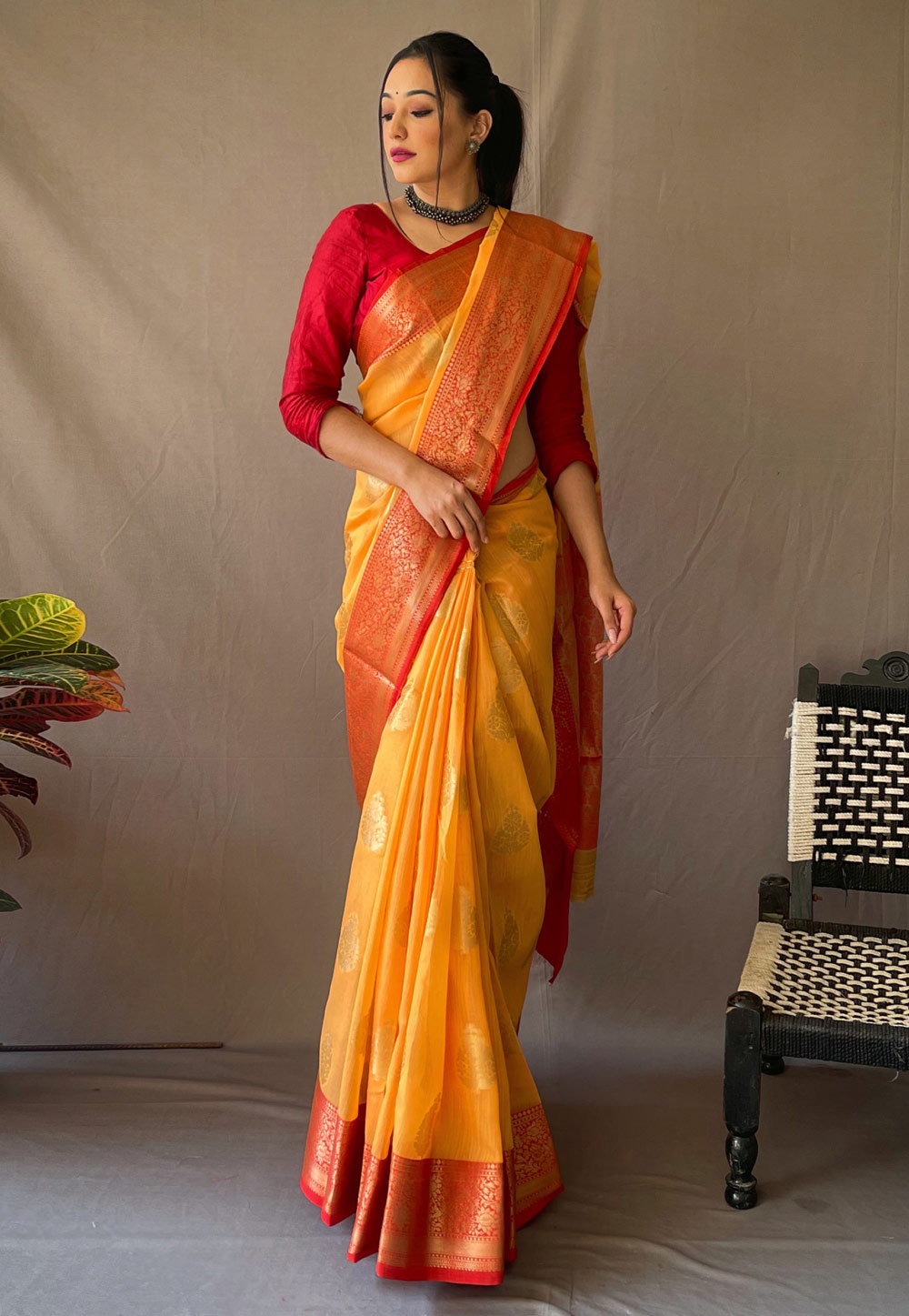 Yellow Silk Saree With Blouse 287335