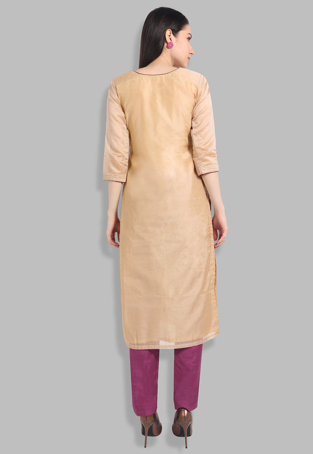 Fabric - Chanderi Silk, Color Single Kurtis in Mumbai at best price by  Bhakti Kala Creation - Justdial
