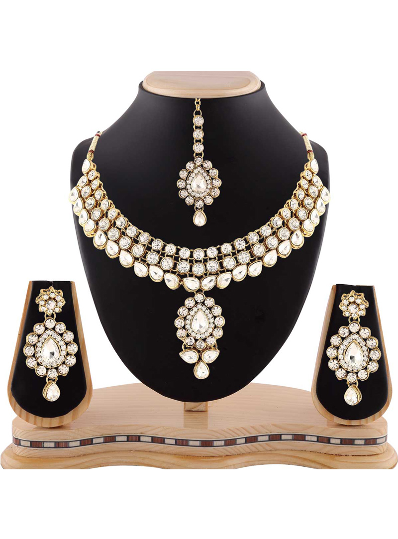 White Austrian Stone Necklace With Earrings and Maang Tikka 115240