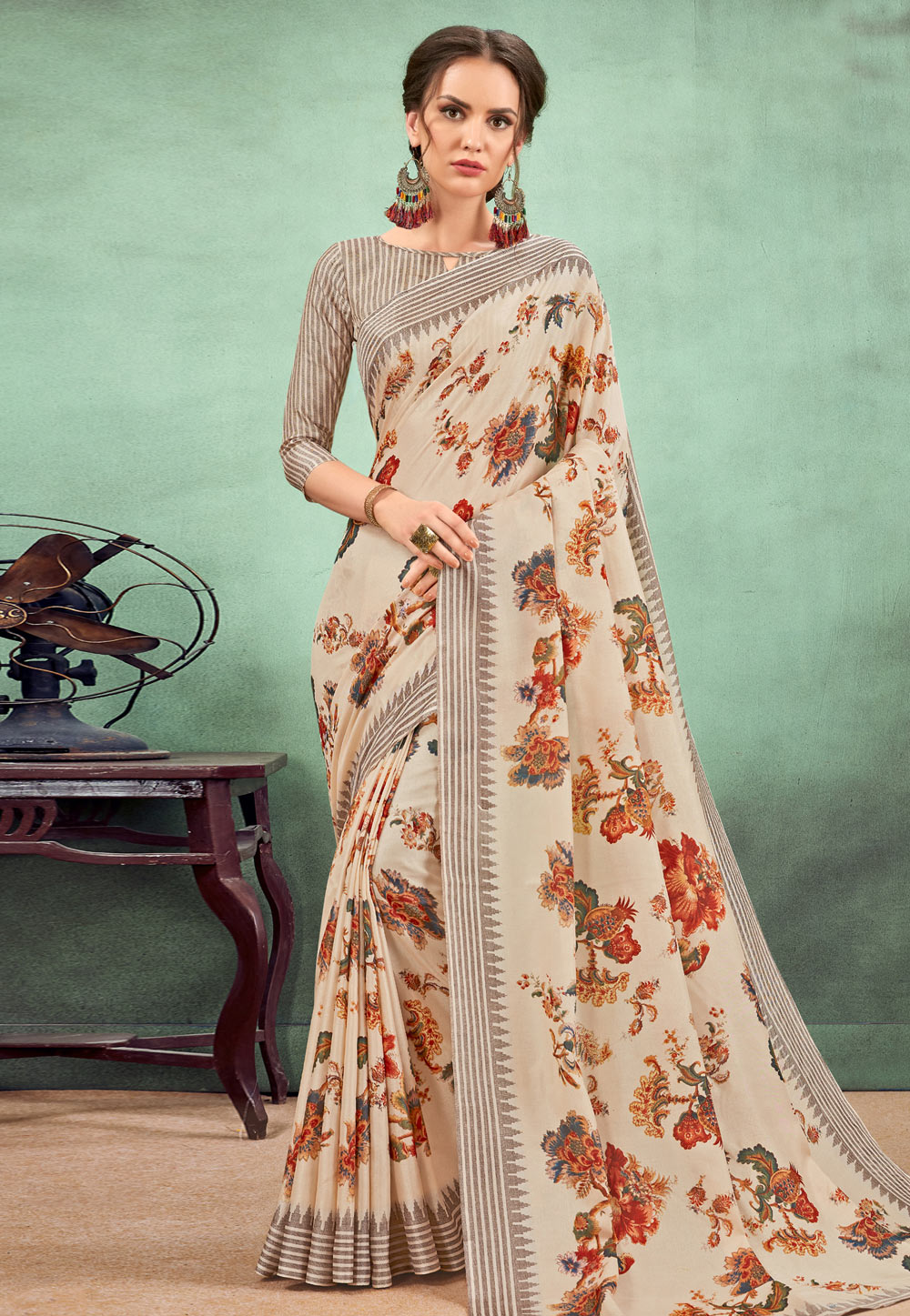 Beige Chiffon Printed Saree With Blouse 171480