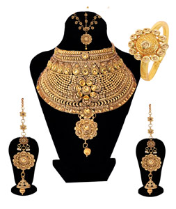 Golden Alloy Austrian Diamond Set With Earrings and Maang Tikka 128618