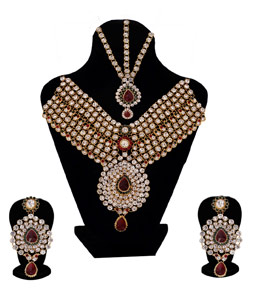 Silver Alloy Austrian Diamond Set With Earrings and Maang Tikka 128619