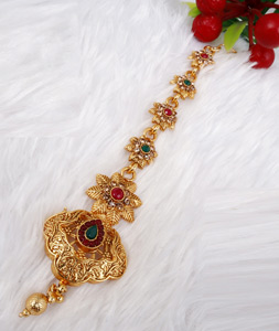 Golden Alloy Austrian Diamonds and Kundan Maang Tikka 272597