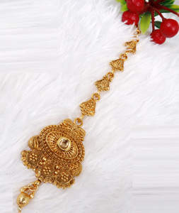 Golden Alloy Austrian Diamonds and Kundan Maang Tikka 272598