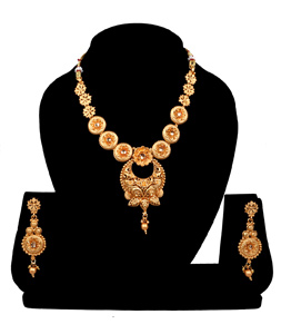 Golden Alloy Austrian Diamonds and Kundan Necklace With Earrings 272653