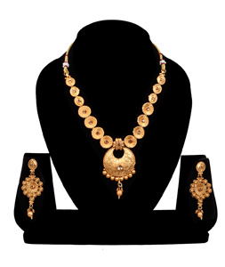 Golden Alloy Austrian Diamonds and Kundan Necklace With Earrings 272658