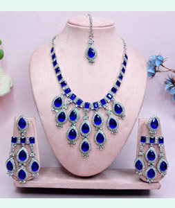 Blue Alloy Necklace Set With Earrings and Maang Tikka 312411