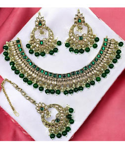 Green Alloy Necklace Set With Earrings and Maang Tikka 313754