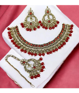 Maroon Alloy Necklace Set With Earrings and Maang Tikka 313755