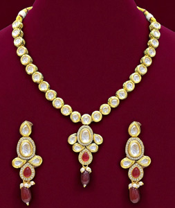 Maroon Alloy Necklace With Earrings 314371